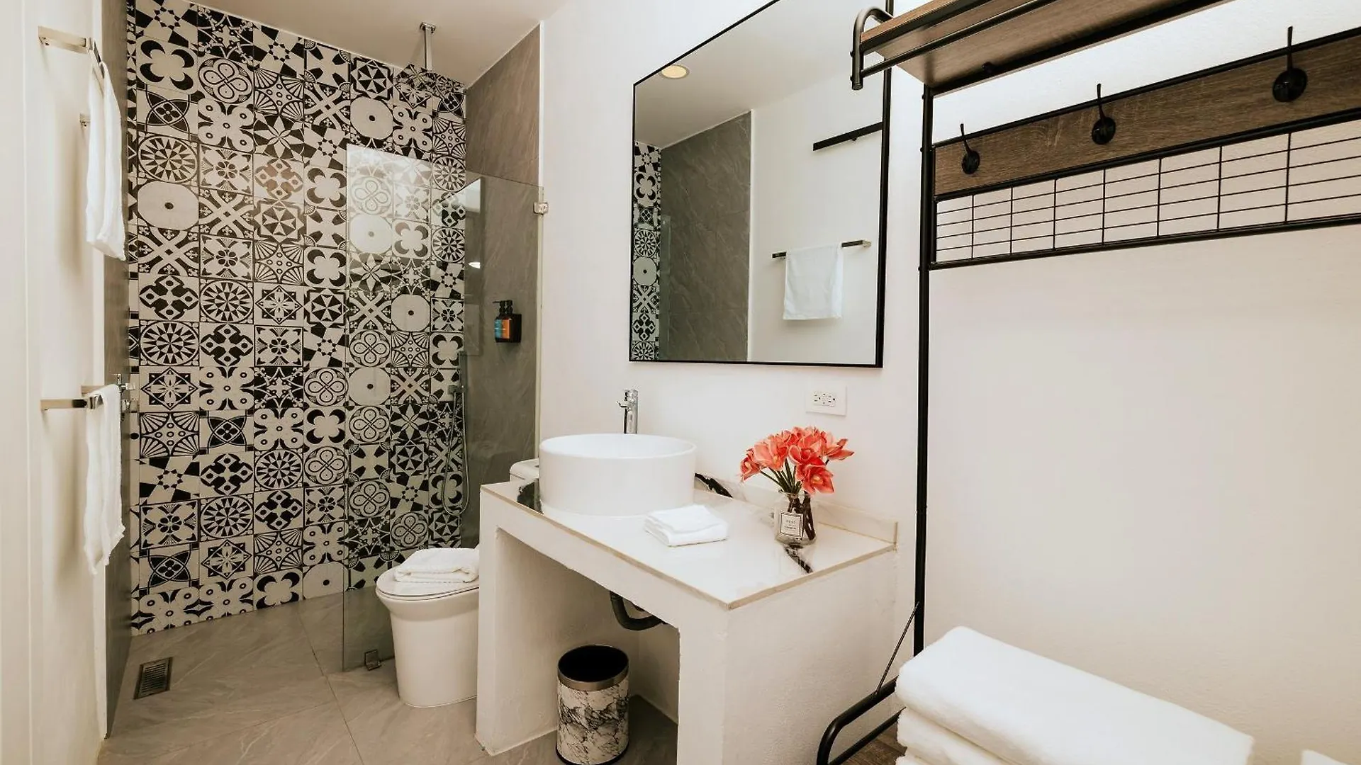 Privada Stays - Lofts With Private Pool And Oasis, Near Eagle Beach Palm Beach